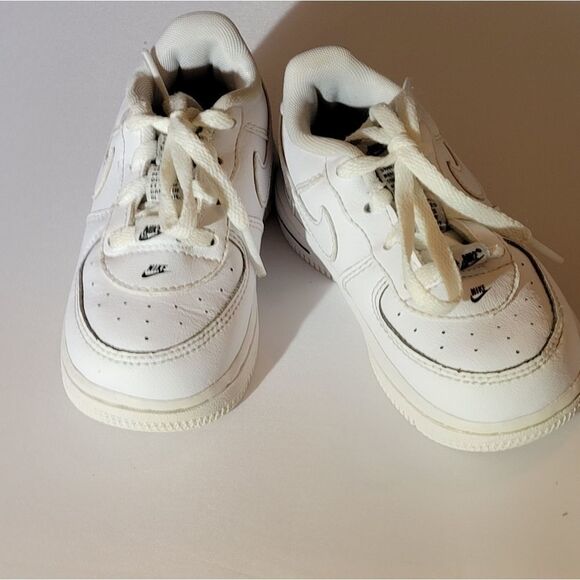 KID NIKE AIR FORCE 1 LACE-UP CLOSURE NEAKER - Picture 4 of 11